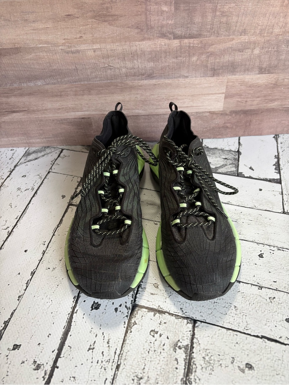 Reebok Zig Kinetica II Black Neon Mint Men’s Size 9